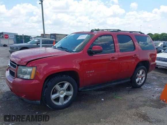 2013 Chevrolet Tahoe LT с VIN 1GNSCBE03DR243329, выставлен на аукционе IAAI как лот 42867631 с пробегом 250 672 миль миль и . История ставок и продаж доступна на DreamBid. Изображение 14.