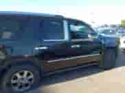 2007 Cadillac Escalade z VIN 1GYEC63837R358436, wystawiony jako IAAI lot #42848830 z przebiegiem Nie podano mil oraz . Historia ofert i sprzedaży dostępna na DreamBid. Obrazek 6.