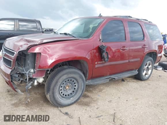 2008 Chevrolet Tahoe 3LT z VIN 1GNFC13048J101025, wystawiony jako IAAI lot #42464916 z przebiegiem Nie podano mil oraz . Historia ofert i sprzedaży dostępna na DreamBid. Obrazek 20.