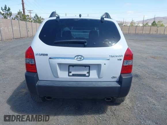 2005 Hyundai Tucson GLS с VIN KM8JN72D55U137610, выставлен на аукционе IAAI как лот 41965212 с пробегом 143 891 миль миль и . История ставок и продаж доступна на DreamBid. Изображение 16.