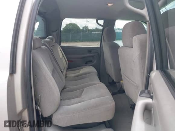 2005 Chevrolet Avalanche LS с VIN 3GNEC12Z75G226853, выставлен на аукционе IAAI как лот 42358802 с пробегом 152 375 миль миль и . История ставок и продаж доступна на DreamBid. Изображение 8.