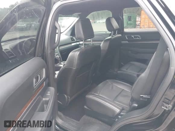 2018 Ford Explorer Limited с VIN 1FM5K7F87JGC80574, выставлен на аукционе IAAI как лот 42958183 с пробегом 107 969 миль миль и . История ставок и продаж доступна на DreamBid. Изображение 8.