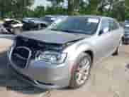 2016 Chrysler 300 C с VIN 2C3CCAKG4GH282755, выставлен на аукционе IAAI как лот 42842699 с пробегом 149 913 миль миль и . История ставок и продаж доступна на DreamBid. Изображение 17.