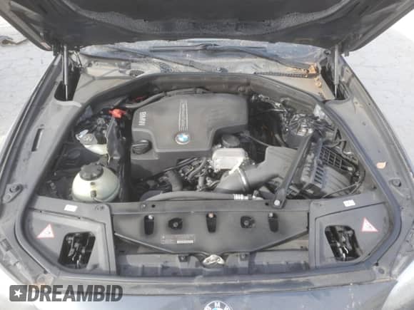 2013 BMW 5 Series 528i xDrive z VIN WBAXH5C57DD113791, wystawiony jako Copart lot #80274744 z przebiegiem 170 905 mil mil oraz Czysty tytuł • Clean title. Historia ofert i sprzedaży dostępna na DreamBid. Obrazek 12.