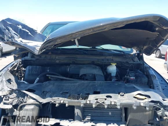 2018 Ram 1500 Big Horn z VIN 1C6RR7GG3JS319415, wystawiony jako IAAI lot #42517862 z przebiegiem 117 906 mil mil oraz . Historia ofert i sprzedaży dostępna na DreamBid. Obrazek 10.