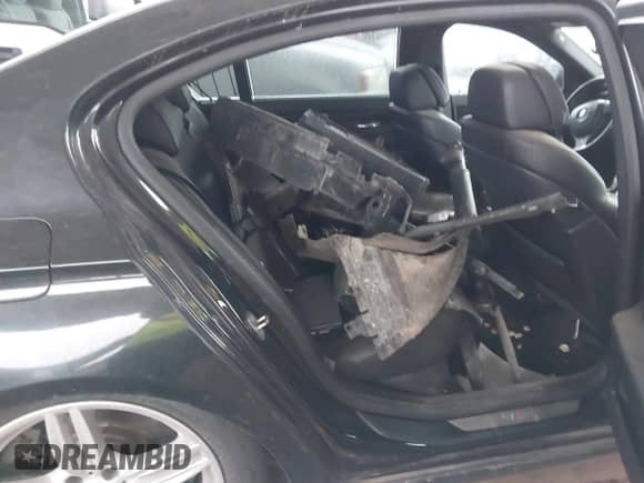 2011 BMW 7 Series 750Li xDrive with VIN WBAKC8C5XBC431840, listed as a IAAI auction lot 41789528 with Not provided miles and . Bid and sale history available at DreamBid. Image 8.
