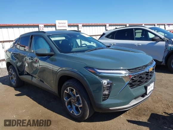 2025 Chevrolet Trax LT with VIN KL77LHEP9SC287590, listed as a IAAI auction lot 43280758 with 1,728 mi miles and . Bid and sale history available at DreamBid. Image 1.