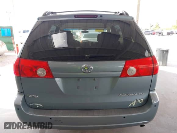 2007 Toyota Sienna XLE z VIN 5TDZK22C67S013959, wystawiony jako IAAI lot #43205502 z przebiegiem 275 909 mil mil oraz . Historia ofert i sprzedaży dostępna na DreamBid. Obrazek 16.