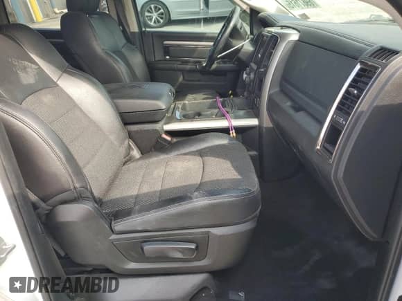 2018 Ram 1500 Night z VIN 1C6RR7MTXJS117639, wystawiony jako Copart lot #69871615 z przebiegiem 95 210 mil mil oraz Szkoda całkowita • Salvage title. Historia ofert i sprzedaży dostępna na DreamBid. Obrazek 7.