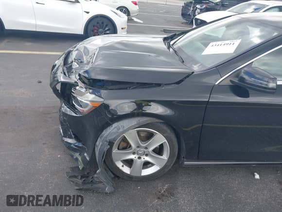 2015 Mercedes-Benz CLA 250 with VIN WDDSJ4GB3FN186798, listed as a IAAI auction lot 43414911 with 149,029 mi miles and . Bid and sale history available at DreamBid. Image 17.