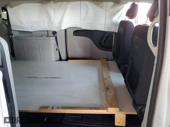 2019 Dodge Grand Caravan SE z VIN 2C4RDGBG6KR551282, wystawiony jako Copart lot #81157295 z przebiegiem 111 118 mil mil oraz Szkoda całkowita • Salvage title. Historia ofert i sprzedaży dostępna na DreamBid. Obrazek 11.