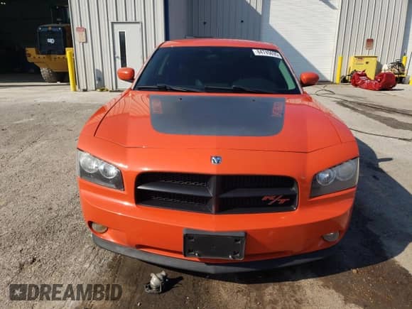 2008 Dodge Charger R/T z VIN 2B3LA53H68H202701, wystawiony jako Copart lot #84745695 z przebiegiem 124 130 mil mil oraz Szkoda całkowita • Salvage title. Historia ofert i sprzedaży dostępna na DreamBid. Obrazek 5.