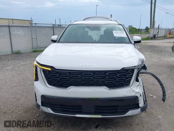 2025 Kia Sorento EX с VIN 5XYRH4JFXSG310180, выставлен на аукционе IAAI как лот 42637985 с пробегом 2 587 миль миль и . История ставок и продаж доступна на DreamBid. Изображение 13.