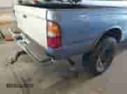 2000 Toyota Tacoma with VIN 4TAWM72N5YZ650056, listed as a IAAI auction lot 41680278 with 257,819 mi miles and . Bid and sale history available at DreamBid. Image 16.
