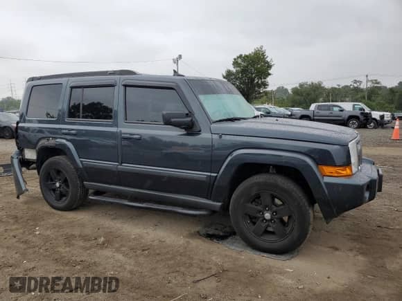 2007 Jeep Commander Sport с VIN 1J8HG48P37C654998, выставлен на аукционе Copart как лот 69088495 с пробегом 272 304 миль миль и Списание • Salvage title. История ставок и продаж доступна на DreamBid. Изображение 4.