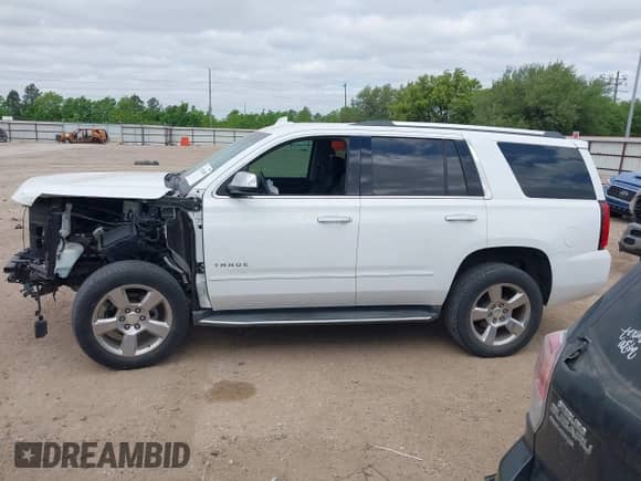 2017 Chevrolet Tahoe Premier z VIN 1GNSCCKC8HR255664, wystawiony jako IAAI lot #42020480 z przebiegiem 97 968 mil mil oraz . Historia ofert i sprzedaży dostępna na DreamBid. Obrazek 15.