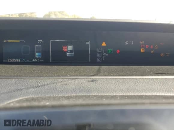 2016 Toyota Prius Two z VIN JTDKBRFUXG3023201, wystawiony jako Copart lot #82238595 z przebiegiem 253 588 mil mil oraz Szkoda całkowita • Salvage title. Historia ofert i sprzedaży dostępna na DreamBid. Obrazek 9.