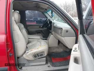 2001 Chevrolet Suburban LS с VIN 3GNFK16T81G212368, выставлен на аукционе IAAI как лот 41497683 с пробегом 259 827 миль миль и . История ставок и продаж доступна на DreamBid. Изображение 5.