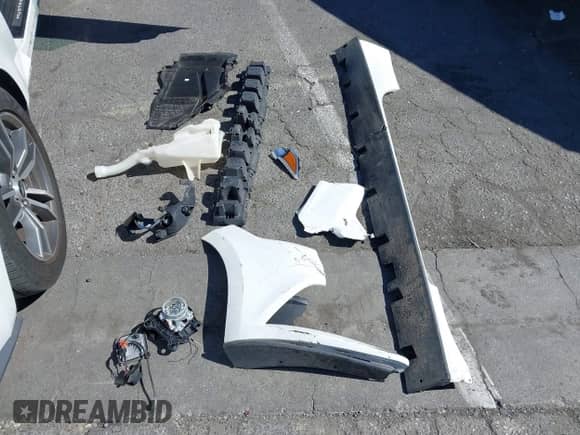 2015 Ford Mustang EcoBoost Premium z VIN 1FATP8UH9F5426696, wystawiony jako IAAI lot #43487142 z przebiegiem 128 295 mil mil oraz . Historia ofert i sprzedaży dostępna na DreamBid. Obrazek 12.