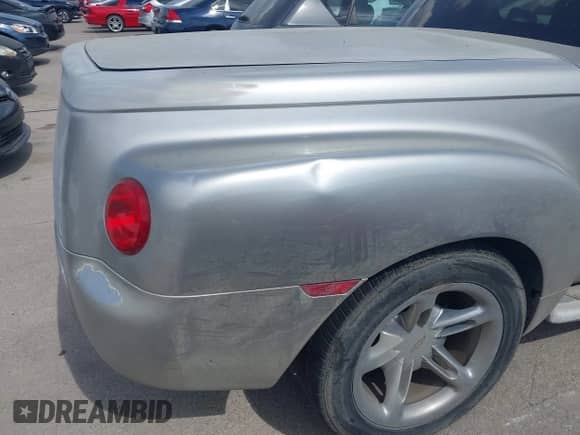 2004 Chevrolet SSR LS с VIN 1GCES14P64B114060, выставлен на аукционе IAAI как лот 41885047 с пробегом 86 854 миль миль и . История ставок и продаж доступна на DreamBid. Изображение 19.