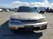1995 Honda Accord LX z VIN 1HGCD5638SA090464, wystawiony jako Copart lot #48593965 z przebiegiem 142 003 mil mil oraz Czysty tytuł • Clean title. Historia ofert i sprzedaży dostępna na DreamBid. Obrazek 5.