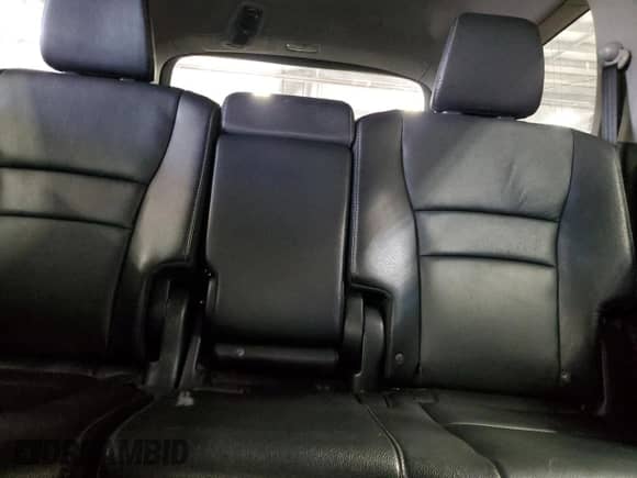 2017 Honda Pilot EX-L z VIN 5FNYF6H70HB027184, wystawiony jako Copart lot #85877605 z przebiegiem 180 606 mil mil oraz Szkoda całkowita • Salvage title. Historia ofert i sprzedaży dostępna na DreamBid. Obrazek 10.