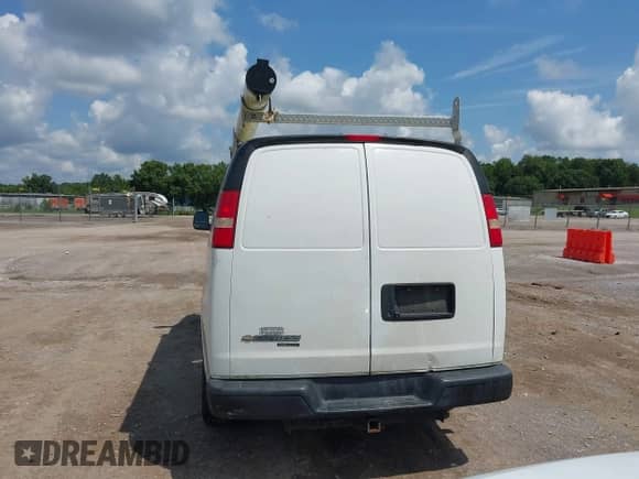 2014 Chevrolet Express Cargo с VIN 1GCWGFCAXE1148090, выставлен на аукционе IAAI как лот 42994885 с пробегом 215 180 миль миль и . История ставок и продаж доступна на DreamBid. Изображение 16.