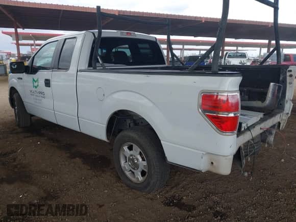 2009 Ford F-150 STX with VIN 1FTRX12849FA63821, listed as a IAAI auction lot 42164385 with 199,882 mi miles and . Bid and sale history available at DreamBid. Image 3.