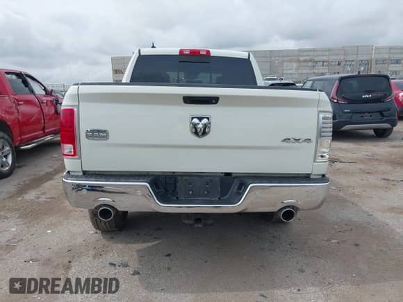 2017 Ram 1500 Limited z VIN 1C6RR7PT2HS760492, wystawiony jako IAAI lot #42495377 z przebiegiem 84 330 mil mil oraz . Historia ofert i sprzedaży dostępna na DreamBid. Obrazek 16.