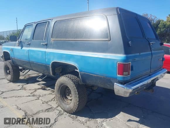 1988 Chevrolet Suburban с VIN 1GNEV16K0JF121266, выставлен на аукционе IAAI как лот 42896952 с пробегом 15 544 миль миль и . История ставок и продаж доступна на DreamBid. Изображение 3.