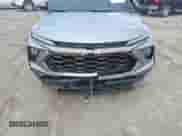 2025 Chevrolet TrailBlazer ACTIV z VIN KL79MSSL4SB104364, wystawiony jako IAAI lot #42217302 z przebiegiem 4 637 mil mil oraz . Historia ofert i sprzedaży dostępna na DreamBid. Obrazek 6.