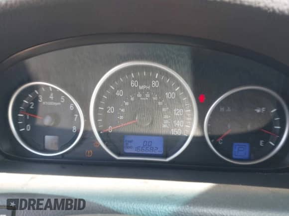 2008 Hyundai Veracruz GLS with VIN KM8NU13C48U032357, listed as a IAAI auction lot 42978146 with 166,682 mi miles and . Bid and sale history available at DreamBid. Image 7.