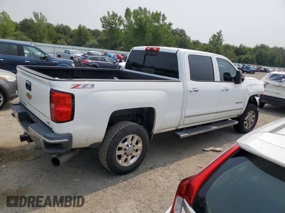 2015 Chevrolet Silverado 3500HD LTZ with VIN 1GC4K0E88FF164144, listed as a Copart auction lot 67179015 with 186,523 mi miles and Clean title. Bid and sale history available at DreamBid. Image 3.