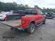 2000 GMC Sierra 1500 SLE z VIN 1GTEK19T8YE147975, wystawiony jako IAAI lot #42938263 z przebiegiem 274 391 mil mil oraz . Historia ofert i sprzedaży dostępna na DreamBid. Obrazek 4.
