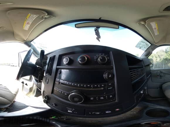 2016 Chevrolet Express Passenger LT с VIN 1GAZGPFG2G1221726, выставлен на аукционе IAAI как лот 43097044 с пробегом 165 254 миль миль и . История ставок и продаж доступна на DreamBid. Изображение 19.