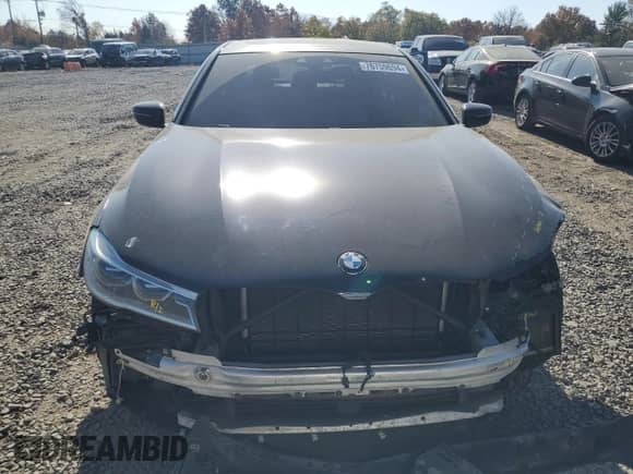 2019 BMW 7 Series 750i xDrive z VIN WBA7F2C54KB239989, wystawiony jako Copart lot #76759694 z przebiegiem 72 867 mil mil oraz Szkoda całkowita • Salvage title. Historia ofert i sprzedaży dostępna na DreamBid. Obrazek 5.