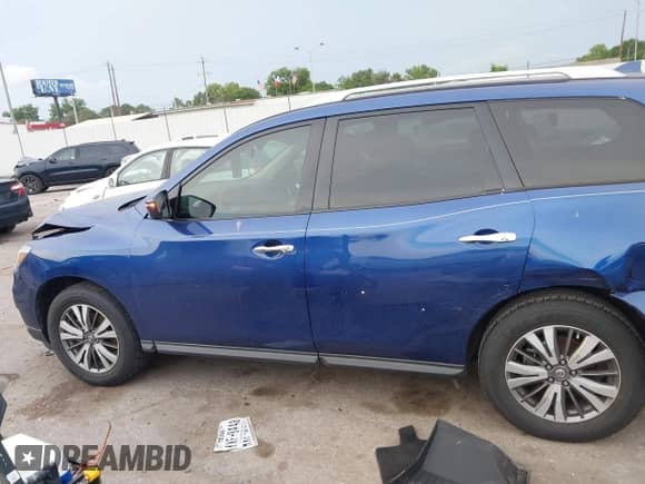 2019 Nissan Pathfinder SV с VIN 5N1DR2MN2KC598047, выставлен на аукционе IAAI как лот 42175178 с пробегом 74 455 миль миль и . История ставок и продаж доступна на DreamBid. Изображение 15.
