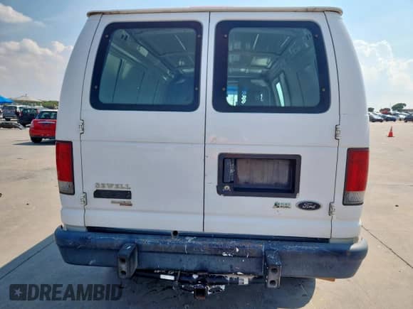 2012 Ford Econoline Cargo Recreational with VIN 1FTNE2EWXCDA34296, listed as a Copart auction lot 81605565 with 266,975 mi miles and Clean title. Bid and sale history available at DreamBid. Image 6.