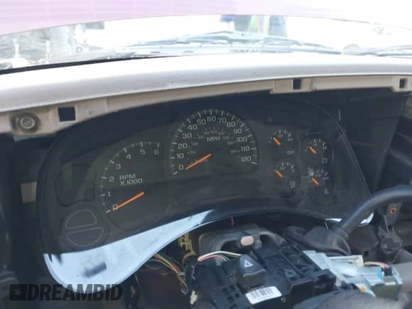 2005 Chevrolet Tahoe LS with VIN 1GNEC13T35J229998, listed as a IAAI auction lot 41586990 with Not provided miles and . Bid and sale history available at DreamBid. Image 7.