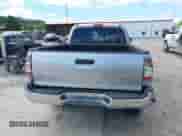 2015 Toyota Tacoma PreRunner z VIN 5TFTX4GN6FX050905, wystawiony jako IAAI lot #42189698 z przebiegiem 115 728 mil mil oraz . Historia ofert i sprzedaży dostępna na DreamBid. Obrazek 16.