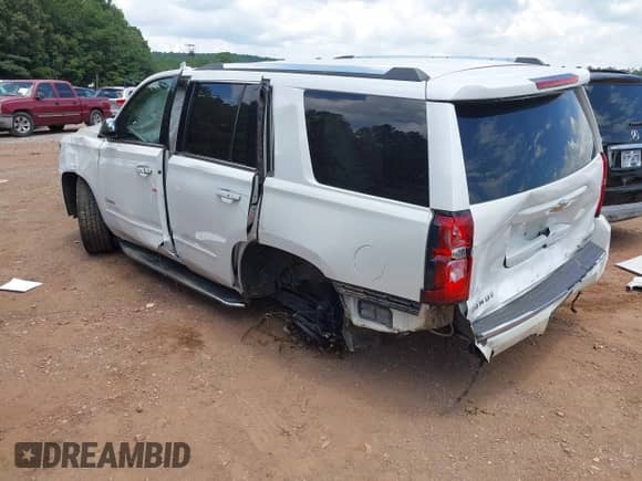 2017 Chevrolet Tahoe Premier с VIN 1GNSCCKC8HR240145, выставлен на аукционе IAAI как лот 42664721 с пробегом Не указан миль и . История ставок и продаж доступна на DreamBid. Изображение 3.