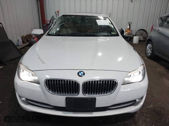 2012 BMW 5 Series 535i с VIN WBAFR7C5XCC811000, выставлен на аукционе IAAI как лот 43048021 с пробегом 148 852 миль миль и . История ставок и продаж доступна на DreamBid. Изображение 12.