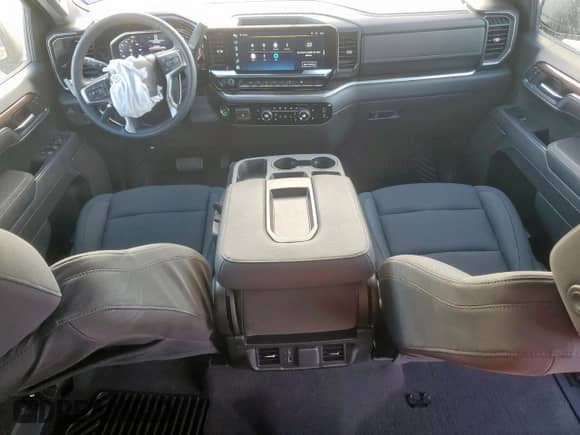 2025 Chevrolet Silverado 1500 with VIN 3GCPKDEK7SG259805, listed as a Copart auction lot 82132495 with 3,187 mi miles and Clean title. Bid and sale history available at DreamBid. Image 8.