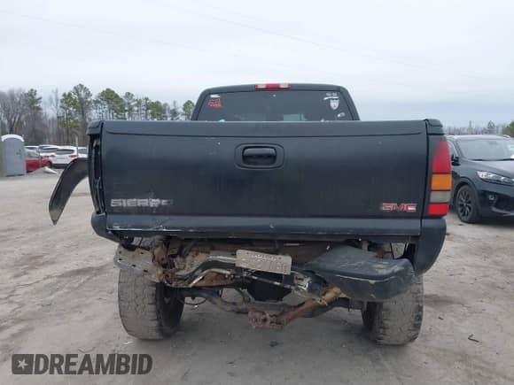 2004 GMC Sierra 1500 SLE with VIN 2GTEK19T341361056, listed as a IAAI auction lot 41499207 with 227,698 mi miles and . Bid and sale history available at DreamBid. Image 16.