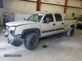 2005 Chevrolet Silverado 1500HD LS с VIN 1GCGC13U85F838985, выставлен на аукционе Copart как лот 57083315 с пробегом 284 737 миль миль и Списание • Salvage title. История ставок и продаж доступна на DreamBid. Изображение 1.