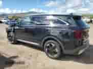 2025 Kia Sorento EX z VIN KNDRHDJG4S5288842, wystawiony jako Copart lot #58067335 z przebiegiem 5 172 mil mil oraz Szkoda całkowita • Salvage title. Historia ofert i sprzedaży dostępna na DreamBid. Obrazek 2.