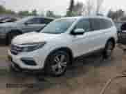 2018 Honda Pilot EX-L z VIN 5FNYF6H76JB501600, wystawiony jako Copart lot #65933105 z przebiegiem 236 834 mil mil oraz Czysty tytuł • Clean title. Historia ofert i sprzedaży dostępna na DreamBid. Obrazek 1.