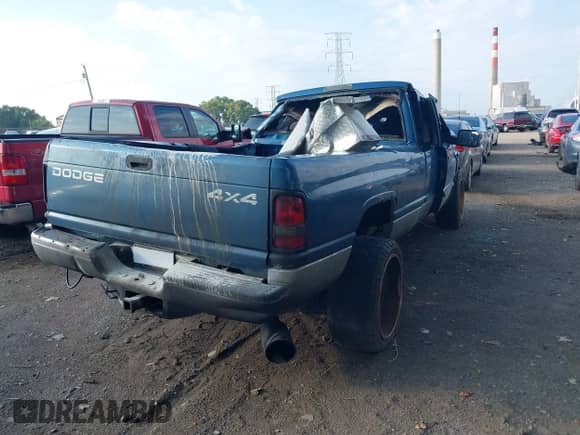 2002 Dodge 2500 с VIN 3B7KF23642M201080, выставлен на аукционе IAAI как лот 43011822 с пробегом Не указан миль и . История ставок и продаж доступна на DreamBid. Изображение 4.