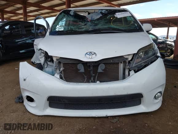 2016 Toyota Sienna SE with VIN 5TDXK3DC6GS741047, listed as a IAAI auction lot 43408563 with 121,533 mi miles and . Bid and sale history available at DreamBid. Image 13.
