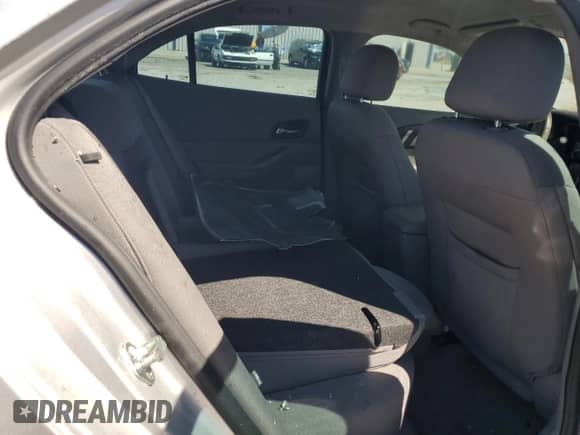 2015 Chevrolet Malibu LS z VIN 1G11B5SL9FF156006, wystawiony jako Copart lot #81767895 z przebiegiem Nie podano mil oraz Szkoda całkowita • Salvage title. Historia ofert i sprzedaży dostępna na DreamBid. Obrazek 10.